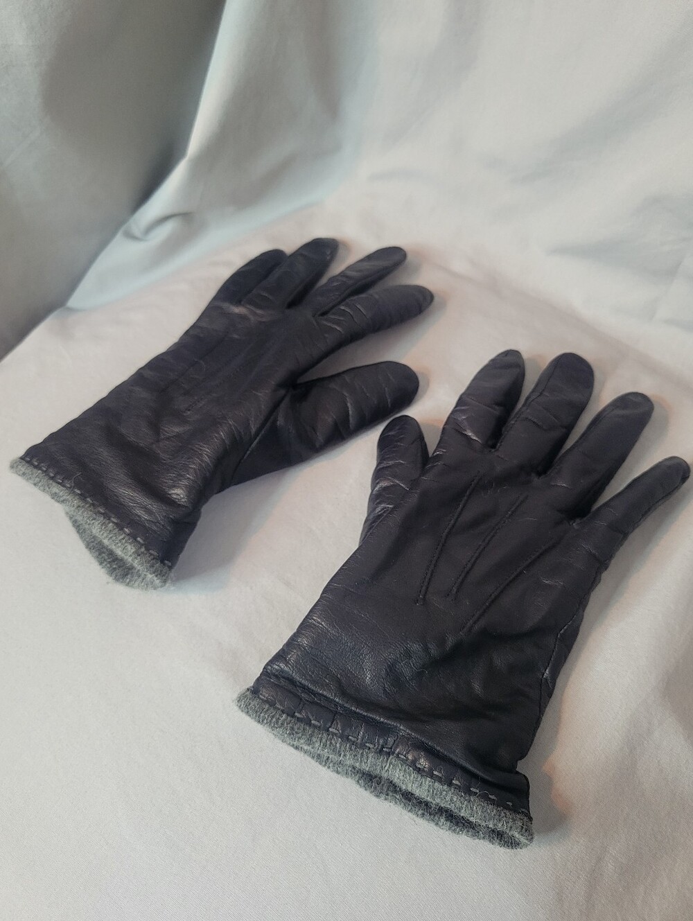 Vintage Black Leather Gloves with Gray Knit Cuffs